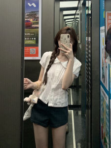 Áo Sơ Mi Cổ Bẻ Trắng Kiểu Pháp Cho Nữ Áo Polo Eo Thon Gọn Tay Ngắn Dáng Ôm Màu Trơn Mùa Hè 2025