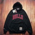 Hoodie Chicago Bulls Teks Bordir Black. 