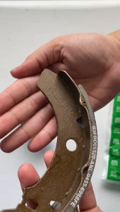 Bajaj RE Brake Shoe Kit TRI-WHEELER - 24151268