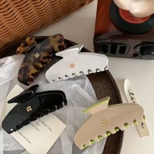 Letter B Clip กิ๊บหนีบผมเรียบหรู ขนาด 9cm. กิ๊บติดผม กิ๊บผม กิ๊บเกาหลี แฟชั่น กิ๊บหนีบผม กิ๊บหนีบผมเกาหลี - Lazada