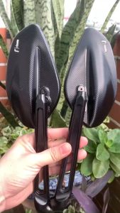 Đôi kính chiếu hậu Rizoma r1 lắp cho xe Airblade góc rộng kính trắng