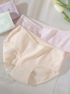 (Ladybragi)👙A-107 กางเกงในน่ารักผ้าคอตตอน สีพื้นลายปัก สีอ่อนน่ารัก