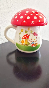 2023 Sanrio Hello Kitty ceramic mushroom mug