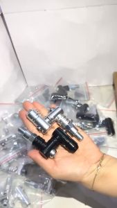 [Xã sập sànnn] Pas chân kính xoay 360 độ đa năng.ốc 10 li răng thuận gắn như Zin được cho tất cả các dòng xe máy thông dụng lun nhé Ae!