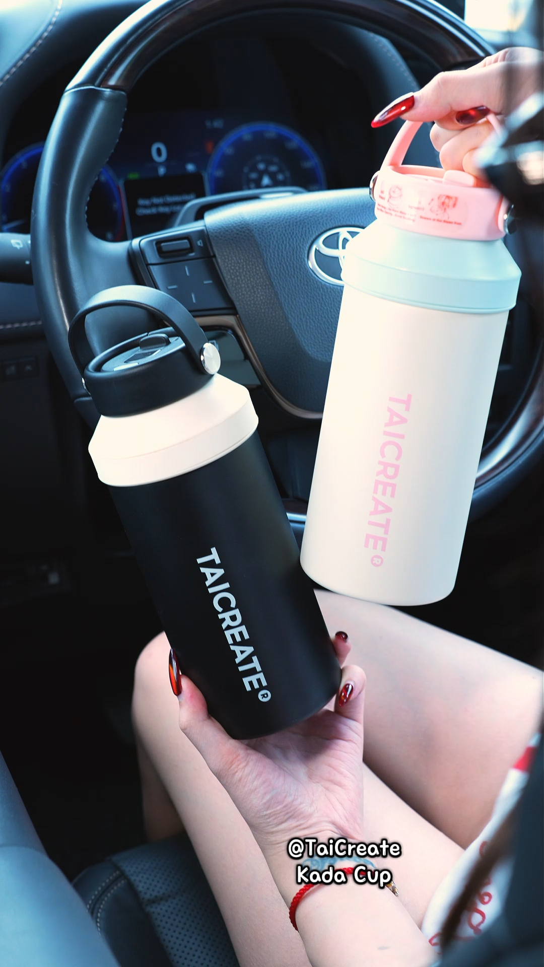 TaiCreate® KaDaCup 700ml 316L Stainless Steel Tumbler Portable Insulated Thermos Bottle with Handle Water Cup