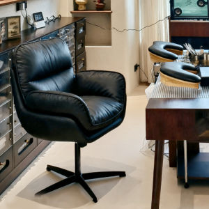 FEIZHU | Manicurist Use Manicure Chair