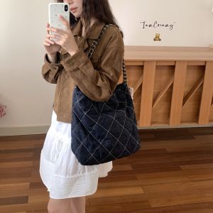 Washed Denim Quilted Chain Strap Large Tote Bag Womens Casual Trash Bag Single Shoulder Bag Casual Scene Denim Fabric
