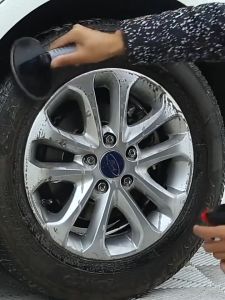 Sikat Roda Ban Mobil & Motor: Cara Menggunakan Sikat Pembersih Car Brush
