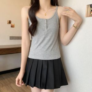 เสื้อกั๊กสายเดี่ยวแขนกุดผู้หญิงฤดูร้อนใหม่ดีไซน์กระดุม เสื้อชั้นในสุดเซ็กซี่ เสื้อชั้นในทรงเข้ารูป ใส่ได้ทั้งฤดูร้อนและฤดูหนาว