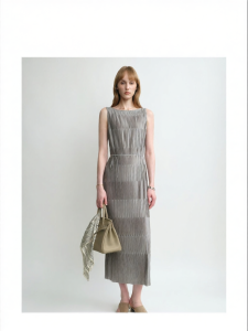 Flowing Pleats V-Neck Dress Summer New