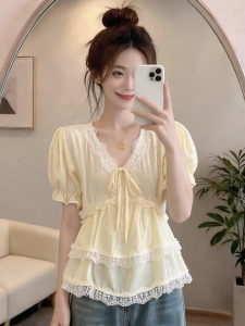 Floral Lace Slim Fit French Style Bubble Sleeve V-Neck Blouse