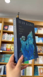 Sách - Tay người lạnh giá (Nobel Văn chương 2024) (Han Kang) (Nhã Nam HCM)
