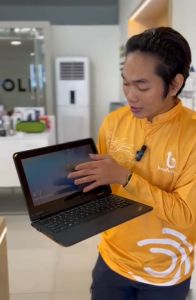 Lenovo Thinkpad Yoga 11E Touchscreen Laptop 4GB Ram 128GB SSD WINDOWS 10 Webcam Wifi Office Installed