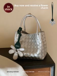 CHIO‘2ND | Floral Design Bucket Bag