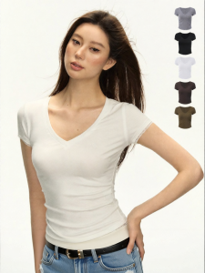 Ariseism | Áo Thun Ôm Body Cổ V Viền Ren Phong Cách Retro Mỹ Tay Ngắn