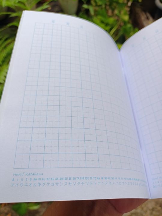 Buku%20tulis%20kotak%20hiragana%20katakana%20kanji%20-%20Image%204