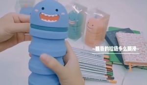 Tempat Pensil Anak Bahan Silikon Animasi 3D Lucu Perlengkapan Alat Tulis Sekolah dan Kantor