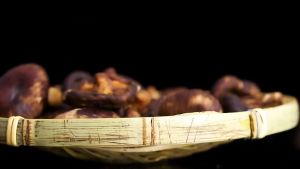 (BUY 1 TAKE 1) 250g mushroom crisps Shiitake Crispy 250g Fruit and Vegetable Crisp Chips Mixed Fruits and Vegetables Mixed Dried Shiitake Mushroom Snacks