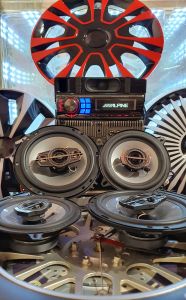 Máy phát nhạc liền Amply ALPINE CDA-9885. Tính năng bluetooth ẩn chưa biết cách vào/ Aux/Radio/Mp3/out rca/in put/