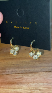 Anting Hoop Tiga Mutiara Gantung – Elegant Dangle Pearl Earrings Korean Style A409