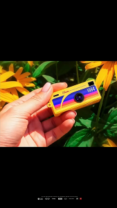 【1984】พวงกุญแจกล้องถ่ายรูปขนาดเล็กพกพาสะดวกสำหรับนักเรียน สไตล์วินเทจ ถ่ายรูปและบันทึกวิดีโอได้ / ของขวัญวันเกิด/สีขาว