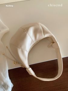 CHIO‘2ND | Original Cocoa Drunk Crescent Designer Handbag for Women