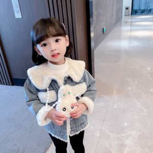 เสื้อแจ็คเก็ตยีนส์หนาสำหรับเด็กผู้หญิง ฤดูใบไม้ร่วง 2021 ใหม่ เสื้อคลุมกันหนาวแบบหนา ผ้าฝ้าย สีพื้น คอกลม เสื้อคลุมกันหนาวสำหรับเด็ก