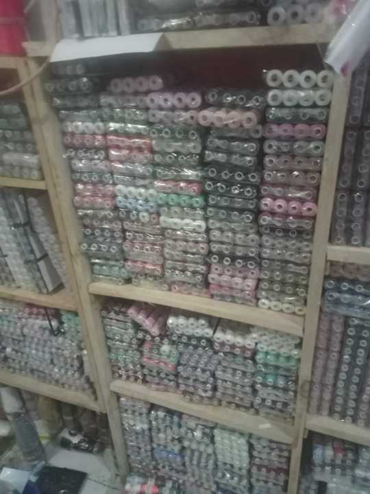 Benang%20jahit%20warna%20warni%20komplit%20panjang%20250y%20lusinan(12)%20kuat%20tidak%20mudah%20putus%20-%20Image%207