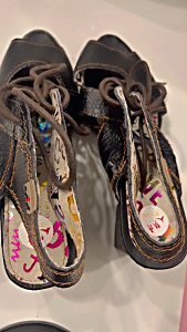 Thanh lý giày nữ gót vuông TMA EYES & MAiA bằng da size 38 cao 6 cm buộc dây màu nâu đậm của Mỹ