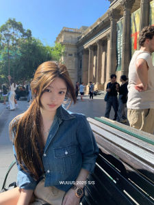 เสื้อเชิ้ตผ้าเดนิมสีน้ำเงิน Wuuus ทรงหลวม สไตล์ลำลอง แขนยาว ปกปิดไหล่ กระดุมหลายตัว สำหรับผู้หญิงวัย 18-24 ปี