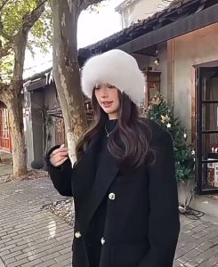 [HOT TREND] MŨ NÓN Lông Tơ Thiết Kế Theo Phong Cách Mông Cổ Với Chất Liệu Vải Siêu Ấm Dành Cho Mùa Đông