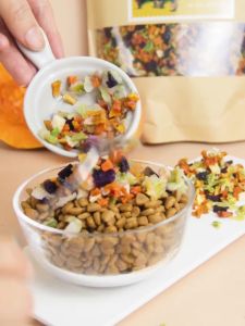 Mixed vegetable ผักอบแห้ง พรีเมี่ยม สำหรับสัตว์เลี้ยง อบแห้งไร้มัน