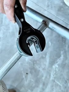 Portable Ratcheting Tubing Cutter 8-29mm Fast Pipe Cutting Tool For Cutting Copper PVC Metal Pipes