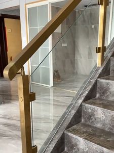 เสาสแตนเลส เสาราวกันตก เสาหนีบกระจก สแตนเลสแท้ เกรด304 ดีที่สุด แถมฝาครอบฟรีทุกต้น  (ราคา1ต้น)