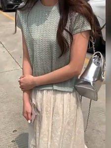 🔥Fran🔥2025 NEW Twists Hollow-out Round Neck Knitwear Women Short Sleeved Knitwear Thin Top Short Versatile