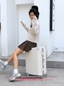 IsleHub Luggage 20/24 inch USB Charging Cup Holder  Suitcase  Hand Carry maleta