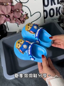 Paw tuần tra mùa hè trẻ em giày tổ ong nam nữ bước trên Shit chống trượt baotou Xăng đan trẻ em thoáng khí slipp