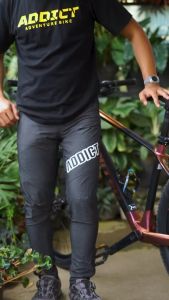 Celana Panjang Adventure Motor & Sepeda Outdoor: Desain Nyaman Berkualitas Tinggi