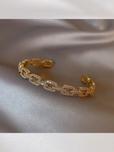 Outlets 18K Gold Hollow Full Diamond Bracelet Womens Accessories Fashion Jewelry Hand Chain Wristband Arm Ring