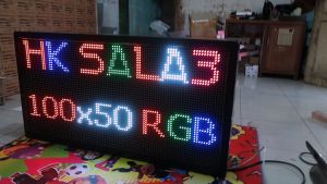 Running Text Dua Sisi 57X100cm RGB Full Colour Wifi Outdoor