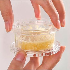 Creative Kitchen Garlic Press Plastic Garlic Smasher Gadget Garlic Paste Maker Home Use Tool for Cooking