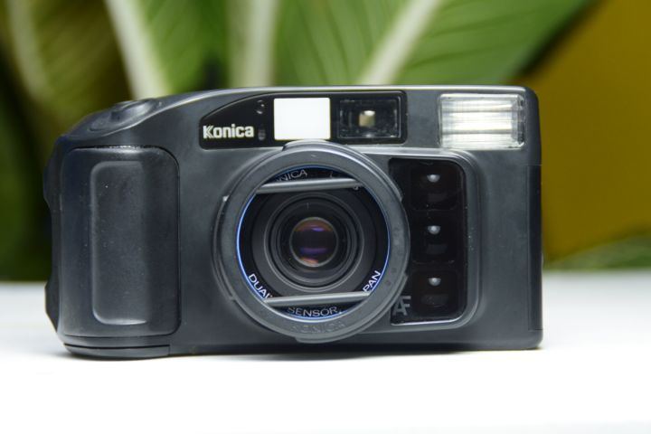 Konica Minolta Point And Shoot Vintage Konica Minolta Zoom 160c