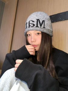 Warm Grey Knitted Woolen Hat Womens Autumn Winter Fashion Small Face Effect Hat Ear Protection All Seasons Knitted Cap