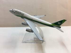 Iraqi Airways Boeing 747 Diecast Metal Airplane with Acrylic Stand for Display - 6 Inches Collectible Model Toy