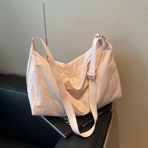 Japanese Style Casual Large Capacity Sports Fitness Bag Womens Single Shoulder Crossbody Bag Fashionable Commuting Bag