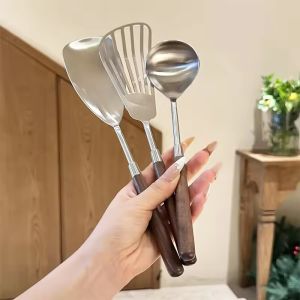 3ชิ้นไม้พายเหล็กกล้าไร้สนิมขนาดเล็ก304ใช้ในครัวเรือนช้อนช้อนซุปช้อนทอดไม้วอลนัทด้ามยาวตะหลิวกันความร้อนครัว