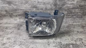 LAMPU DEPAN HEAD LAMP HEADLAMP LAMPU UTAMA ISUZU GIGA FRR FVZ FVM FTR FVR NQR GXZ GVZ GVR NPS NQR ELF NLR NMR 71 NMR71 NMR81 NMR 81 ORIGINAL MERK DMAC D-MAC D MAC