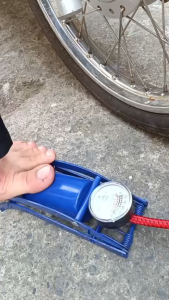 Bơm Hơi Đạp Chân Foot Pump Có Đồng Hồ Áp Suất Hơi Cực Mạnh