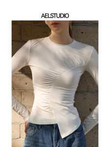 เสื้อยืดแขนยาวทรงสลิมฟิตสำหรับผู้หญิง เสื้อคอกลมแขนยาวเข้ารูปเอว แฟชั่นฤดูใบไม้ร่วงและฤดูหนาว ความยาวปกติ