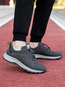 Extra Large Size Mens Shoes Lightweight Sporty Breathable Mesh Slip-On Running Shoes for Middle-Aged And Elderly People